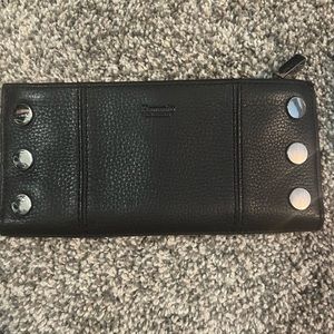 Hammitt 110 north wallet